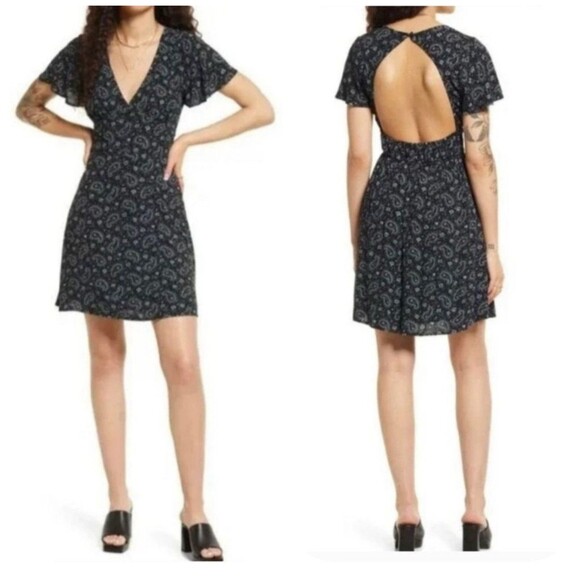 BP. Women’s Paisley Flutter Sleeve V-Neck Dress Plus Size: 1X - Picture 1 of 8